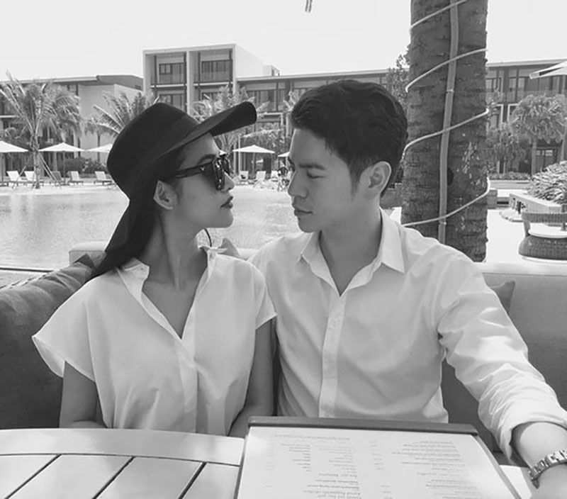 Lộ ảnh Mai Hồ bí mật tổ chức lễ đính hôn với người yêu cực điển trai Lộ ảnh Mai Hồ bí mật tổ chức lễ đính hôn với người yêu cực điển trai